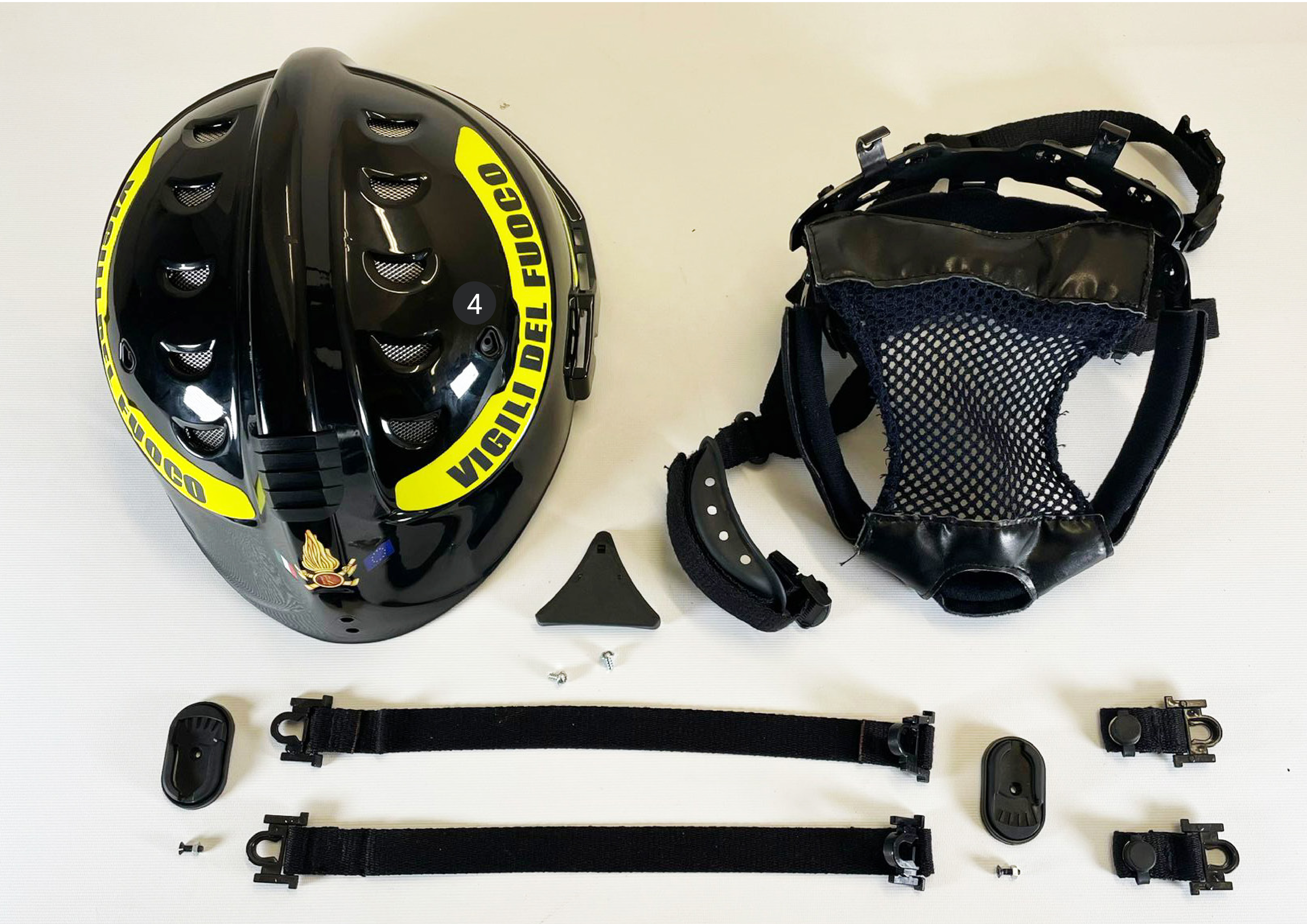  GRISÙ - Nuovo concept di elmo protettivo per Vigili del Fuoco addetti allo spegnimento dei grandi incendi boschivi